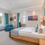 Strandhotel Zur Promenade 3* Binz
