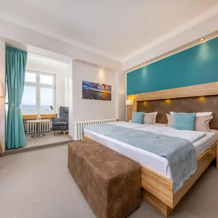 Strandhotel Zur Promenade Hotell