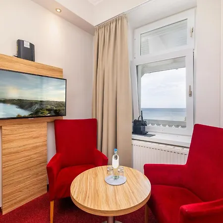 Hotell Strandhotel Zur Promenade 3*