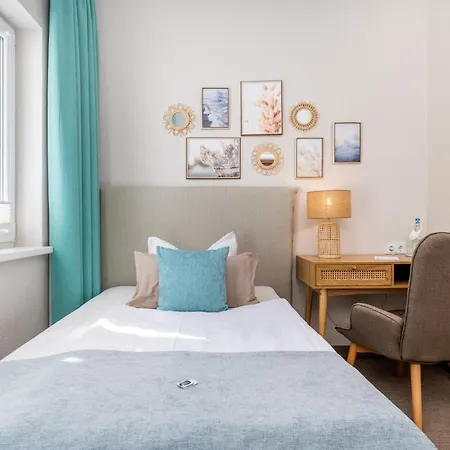 Strandhotel Zur Promenade 3*