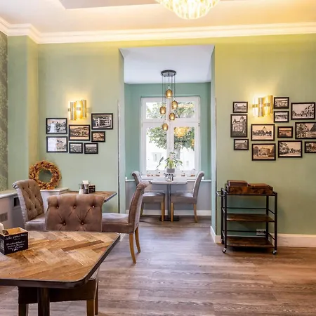 Strandhotel Zur Promenade Отель Остзебад Бинц