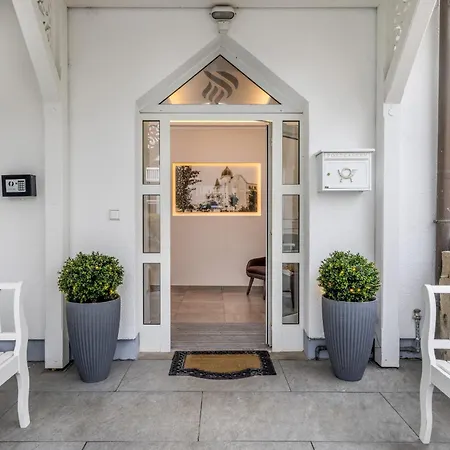 Strandhotel Zur Promenade Остзебад Бинц