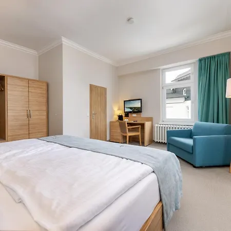 Hotell Strandhotel Zur Promenade 3*