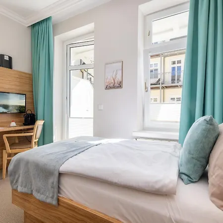 Strandhotel Zur Promenade Hotell Binz