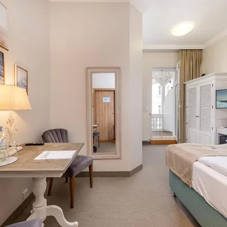 Отель Strandhotel Zur Promenade 3*