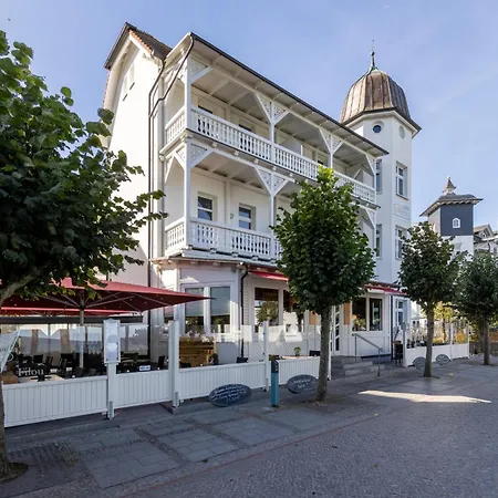 Strandhotel Zur Promenade 3*