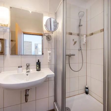 Strandhotel Zur Promenade Hotel