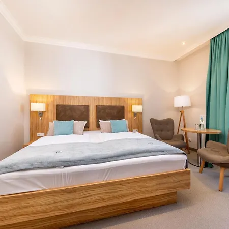 Hotell Strandhotel Zur Promenade 3*