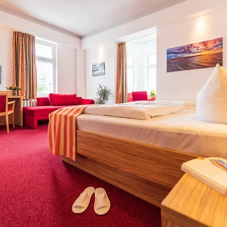 Strandhotel Zur Promenade ホテル 3*