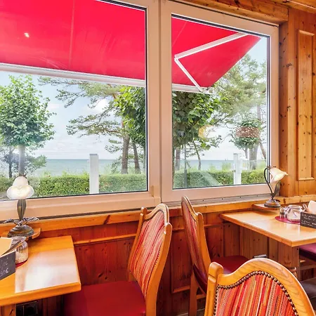 Hotel Strandhotel Zur Promenade 3*